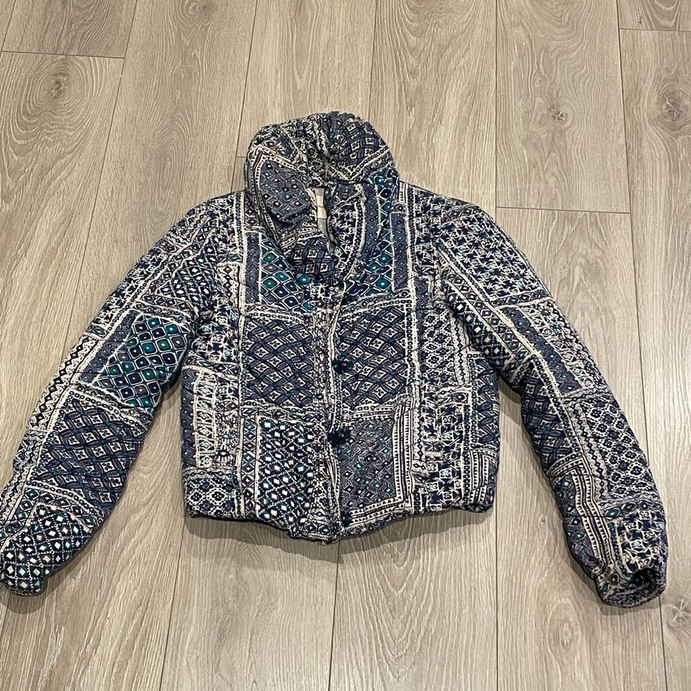 Blue & white bomber coat.